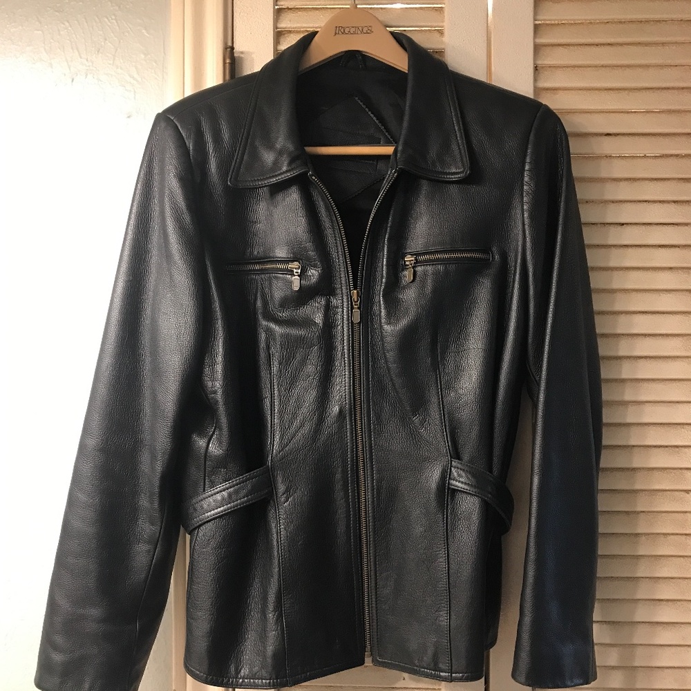 Real Leather jacket. Size Large. Super nice. Bought at Macy’s. Preston & Yorki